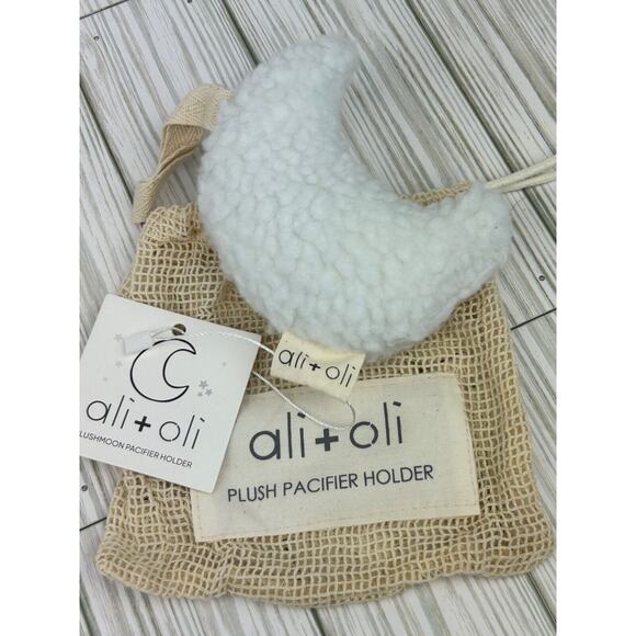 Ali + Oli Plush Pacifier Holder Clip Strap Boutique NEW Soft Sherpa White Moon - Picture 1 of 3